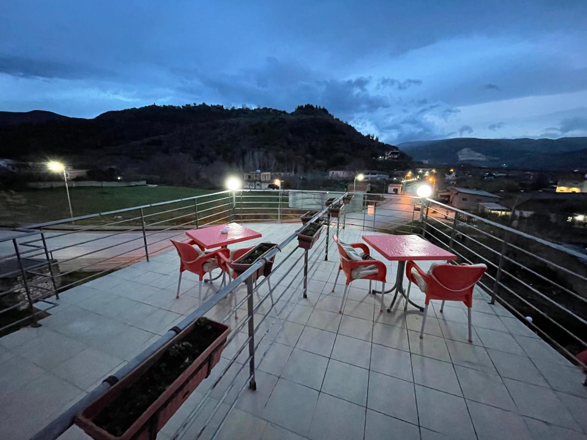 Hotel Bar Restaurant Mete Peshkepi Luaran gambar
